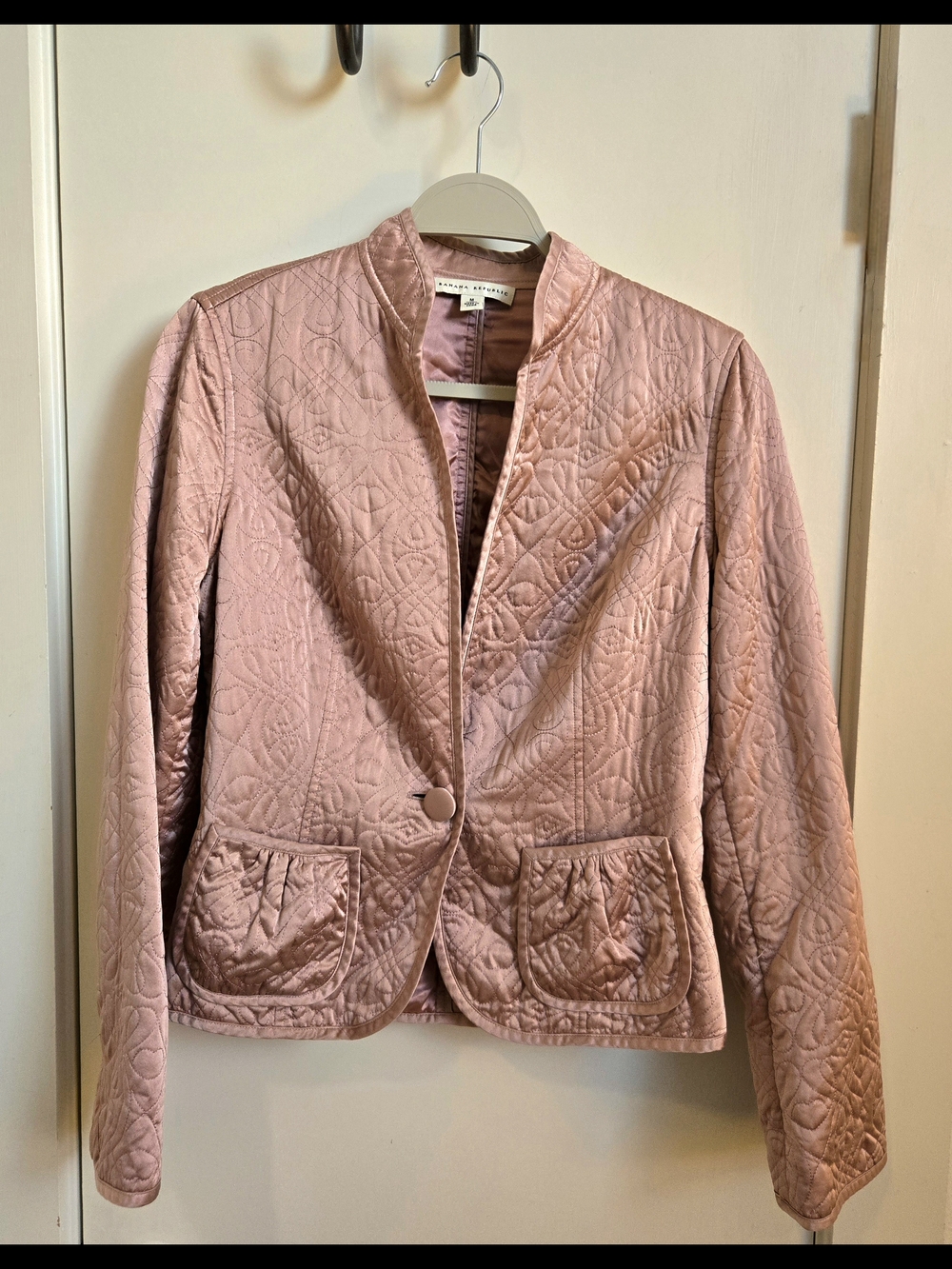 Banana Republic Y2K Quilted Silk Blazer in Dusty Rose